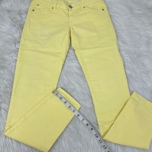 PALE YELLOW JEAN LEGGINGS EXPRESS SIZE 0 ZELDA LOW RISE.